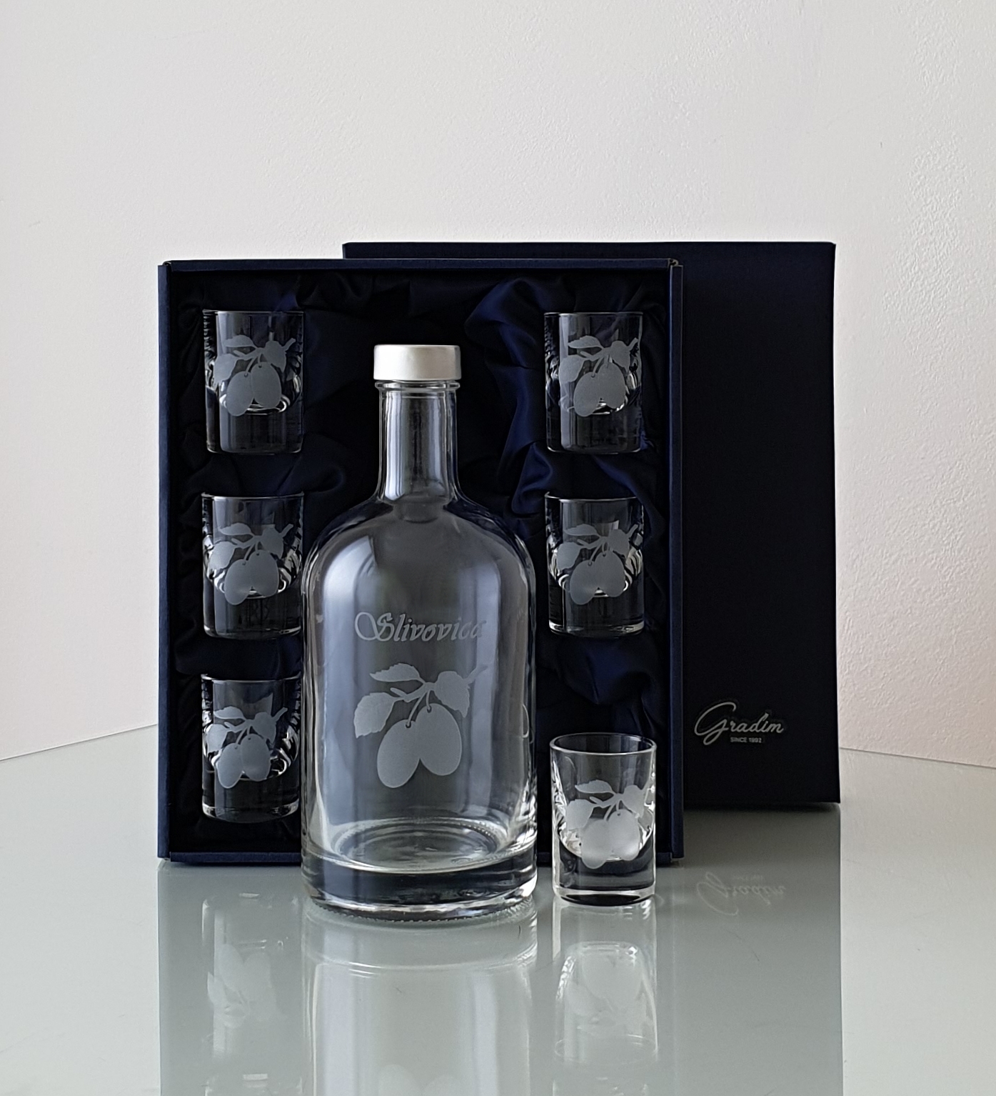 Slivovica, likér set fľaša 0,5 l (0,7 l) + 6 ks pohár 30 ml - Image 2